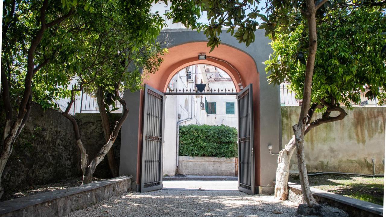 Palazzo D'Aquino Hotel Boscoreale Eksteriør billede